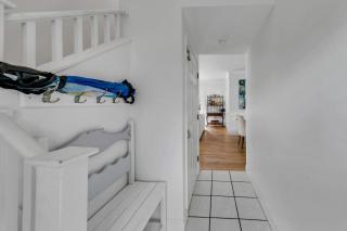 Rainbow Fish - 50 Steps To The Beach and Large Private Pool with hot tub - 4