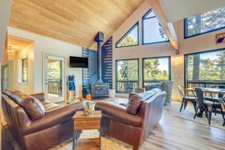 Stylish Angel Fire Cabin with Deck - 2 Mi to Ski Mtn - 3