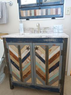 Comfortable, Sunny, Quiet Neighborhood - 5