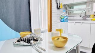 Hongdae&Sinchon 10min cozy house with 2 bedrooms - 1