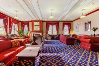 Carrington Hotel - 4