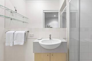 Backpacker's Delight on Lygon Street near RMIT - 5