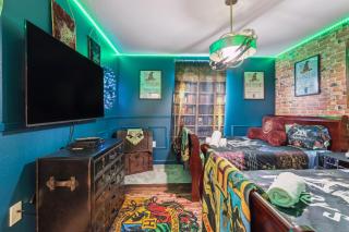 Family Retreat near Disney with Pool & Hot Tub! - Kissimmee - 1