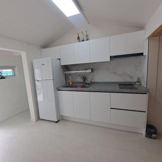 Dongpirang Private Pension #jungangmarket #petfriendly - Tongyeong - 9