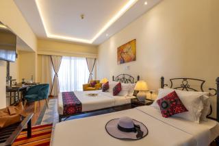 Sentrim Castle Royal Hotel - 2