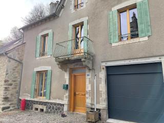 Maison Cantal à Marchastel 15400 - Marchastel - 0