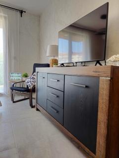 Rea Home Apartment - Modern & Stylish Stay - Sofia - 7