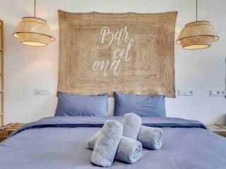 Casa Mandarina: 4 Bedrooms - 2 Terraces - Parking - Hospitalet de Llobregat - 6