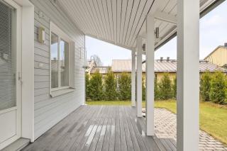 Kotimaailma - Upea kolmen makuuhuoneen paritalo Suutarilassa - 9