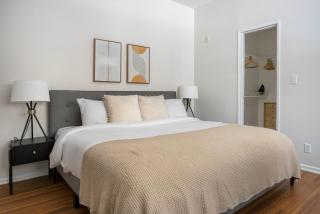 Beverly Hills 1br w gym pool nr bars shops LAX-1119 - 1