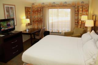 Holiday Inn Express Hotel & Suites Perry by IHG - 8