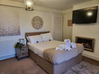 Seaside Flat with Fast WiFi - Scarborough - 0