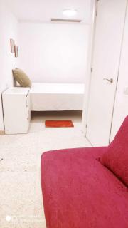 Hostal Estudios - Badalona - 3