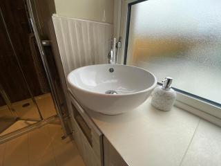 NEW The Gate Lodge at Dunnanew - 4 Star- Sleeps 5 - Seaforde - 5