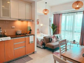 Studio Unit Viceroy Residences McKinley Hill BGC - 6