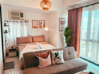 Studio Unit Viceroy Residences McKinley Hill BGC - 5