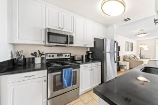 Smoky Quartz -Marina View Spacious 3BR near Yacht Club - 9