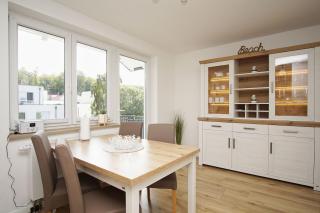 schöne 2-Raum-Wohnung mit Balkon, gratis Nutzung vom AHOI Erlebnisbad und Sauna in Sellin - Villa Jolie FeWo 09 - Ostseebad Sellin - 2