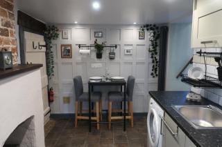 The Old Pantry at Hill Farm - 9