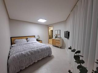 Dongpirang Purple House 2 - Tongyeong - 9