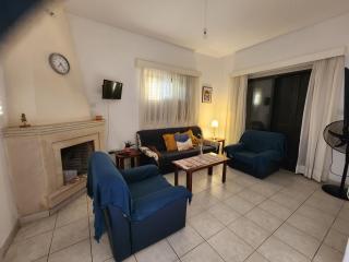 Serena Vacation Home - Pomos - 2