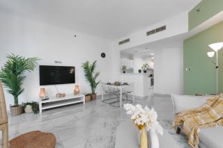 Marco Polo - Stylish and Spacious 2 BR with Marina, City Views - Dubai - 5