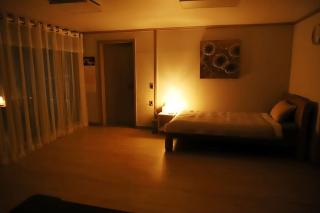 Tongyeong Hue Stay - Tongyeong - 6