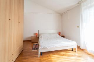 GuestHost - Visogliano Roomy Apt w Terrace near the Station - 6