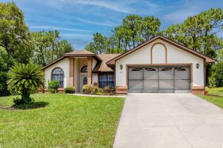Weeki Wachee House - Charming Home with Heated Pool, A Nature Lover's Paradise! - Weeki Wachee - 9