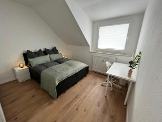 Appartment Miami , Nähe Düsseldorf ,Messe ,HBF ,City, WIFI, HELIOS Hospital - Krefeld - 0