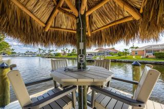 New Home, Pool, Tiki Hut, Sleeps 8 - Villa Cielo Sur - Cabo Coral - 7