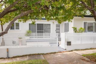 Blissful Merewether Beach Cottage - A Coastal Gem - Newcastle - 5