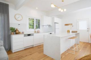 Blissful Merewether Beach Cottage - A Coastal Gem - Newcastle - 4