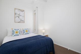 'Sandy Shores' A Spacious Newcastle Beach Escape - 6