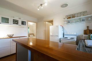 'Flinders Cabin' A Cosy Family Beach Shack - 2