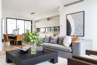 Waterfront at Martha Cove - Premium Poolside Luxury - Safety Beach - 2