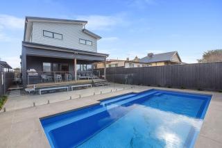 Contemporary Coastal Escape with Sparkling Pool - Rosebud - 0