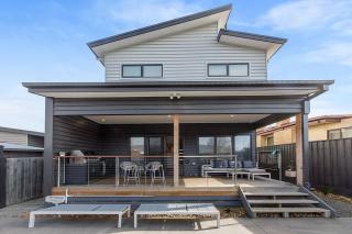 Contemporary Coastal Escape with Sparkling Pool - Rosebud - 1