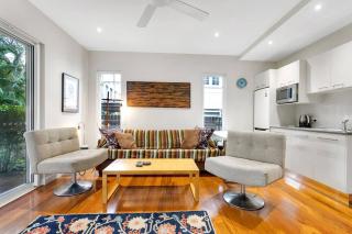 Modern meets Tropical in this Free-standing Home - Cairns North - 4
