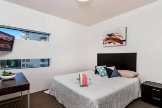 'Marlin Parade' Waterfront Getaway with Rooftop Pool - Cairns - 9