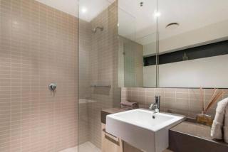 'Marlin Parade' Waterfront Getaway with Rooftop Pool - Cairns - 8
