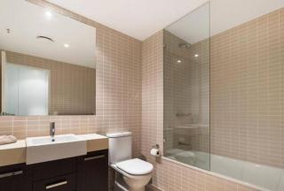 'Marlin Parade' Waterfront Getaway with Rooftop Pool - Cairns - 7