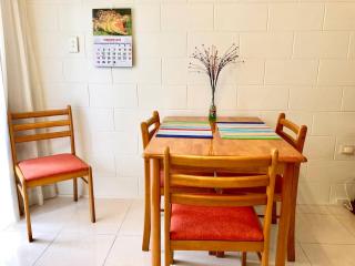 Coastal Living near Shops and Botanical Gardens - Edge Hill - 5