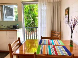 Coastal Living near Shops and Botanical Gardens - Edge Hill - 4