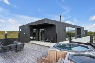 Luxurious 4BR Summerhouse with Hot Tub and Sauna - Selfoss - 6