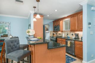 Kingston Arms 2nd Fl Walk to Beach & St. Armands Circle - 6