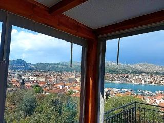 Apartmani Balan s vanjskim bazenom - Trogir - 8