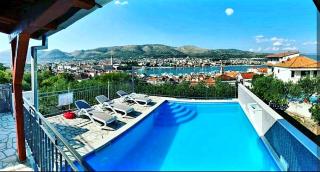 Apartmani Balan s vanjskim bazenom - 0
