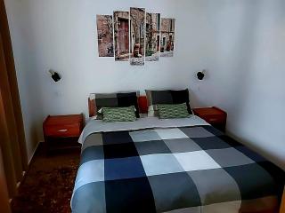 Apartmani Balan s vanjskim bazenom - Trogir - 1