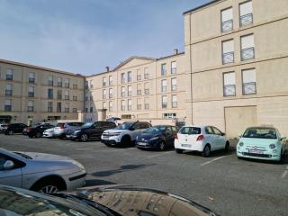 STUDIO MEUBLÉ ET RÉNOVÉ - 1